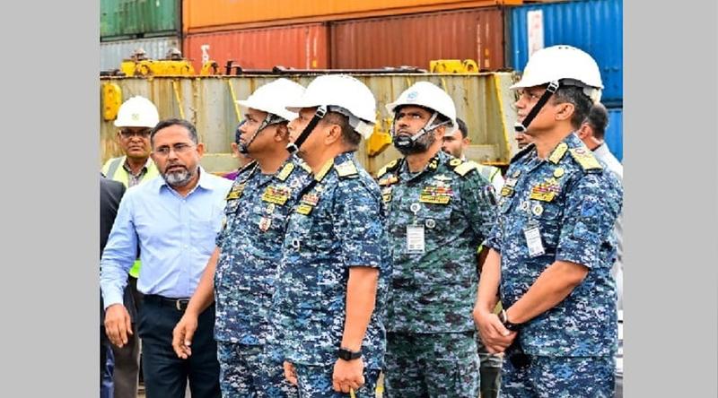 বন্দরের এনসিটি টার্মিনাল পরিদর্শন করলেন নৌবাহিনী প্রধান